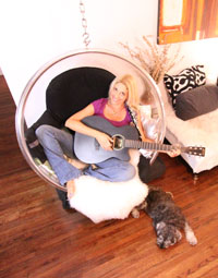 Nikki Moustaki's music for dogs